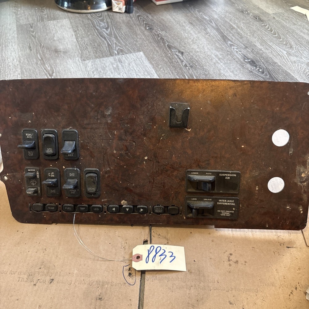 Freightliner Columbia Century Dash Switch Panel Missing P/N