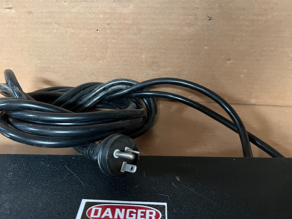 Geist Model ABCN102-102R20 Input A/B Power Switch 125 Vac