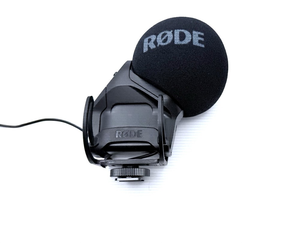 RODE - Stereo VideoMic Pro On-Camera Microphone (READ DESC)