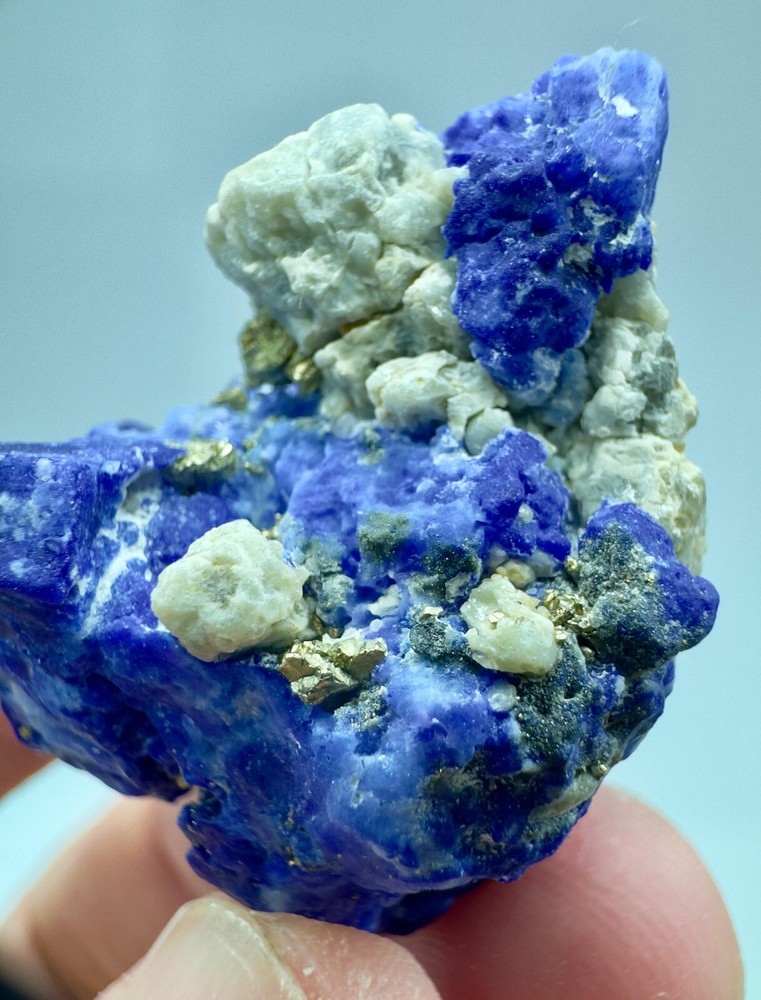 35 Gram Fluorescent Phosphorescent Blue Hackmanite W/ Pyrite & Unknown