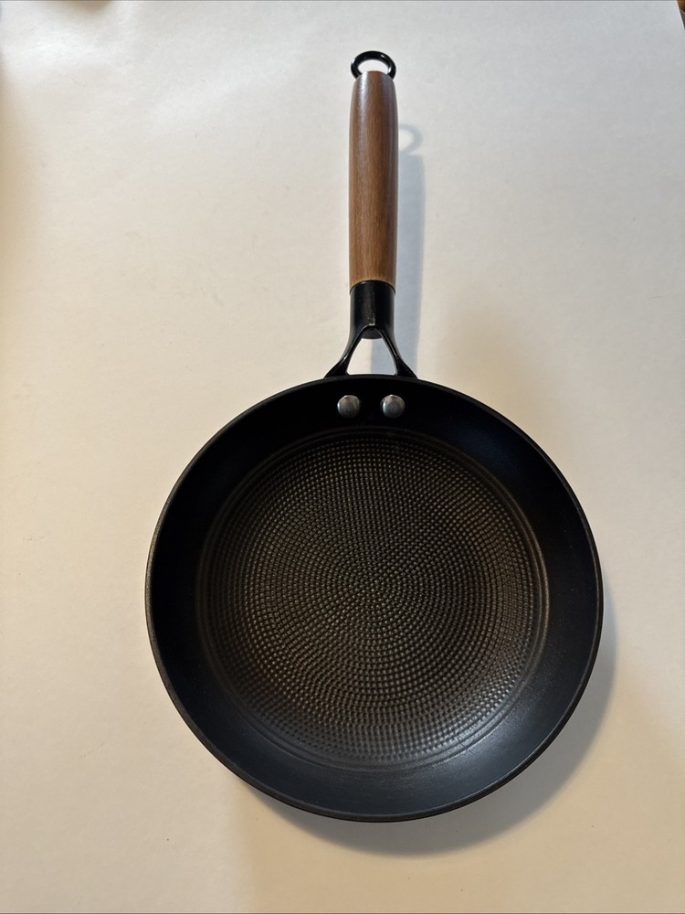 Imarku 8in Nonstick Cast Iron Skillet.