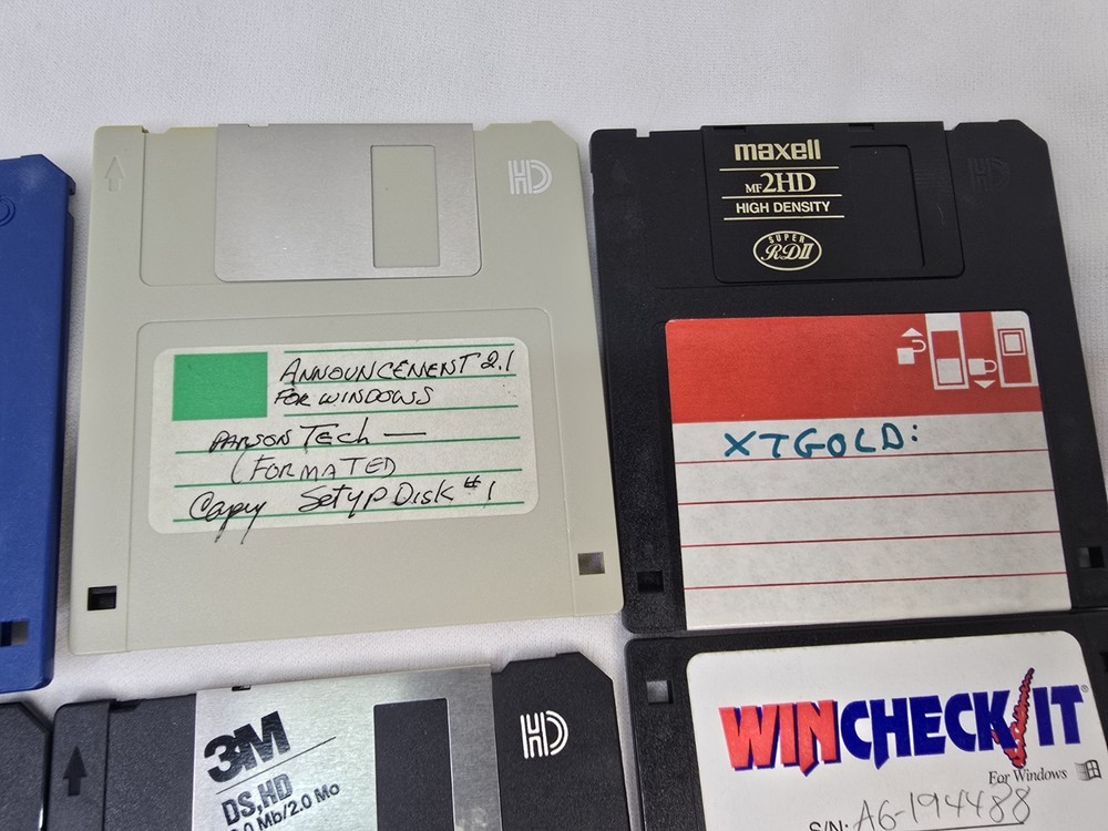 15 Floppy Disks Various Vintage Computer Software Win Check It Icon Hear It Etc