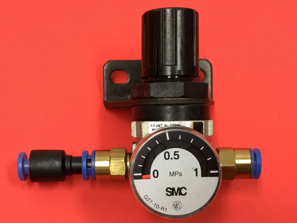 SMC - P/N: G27-10-R1 - Pneumatic Regulator - NEW
