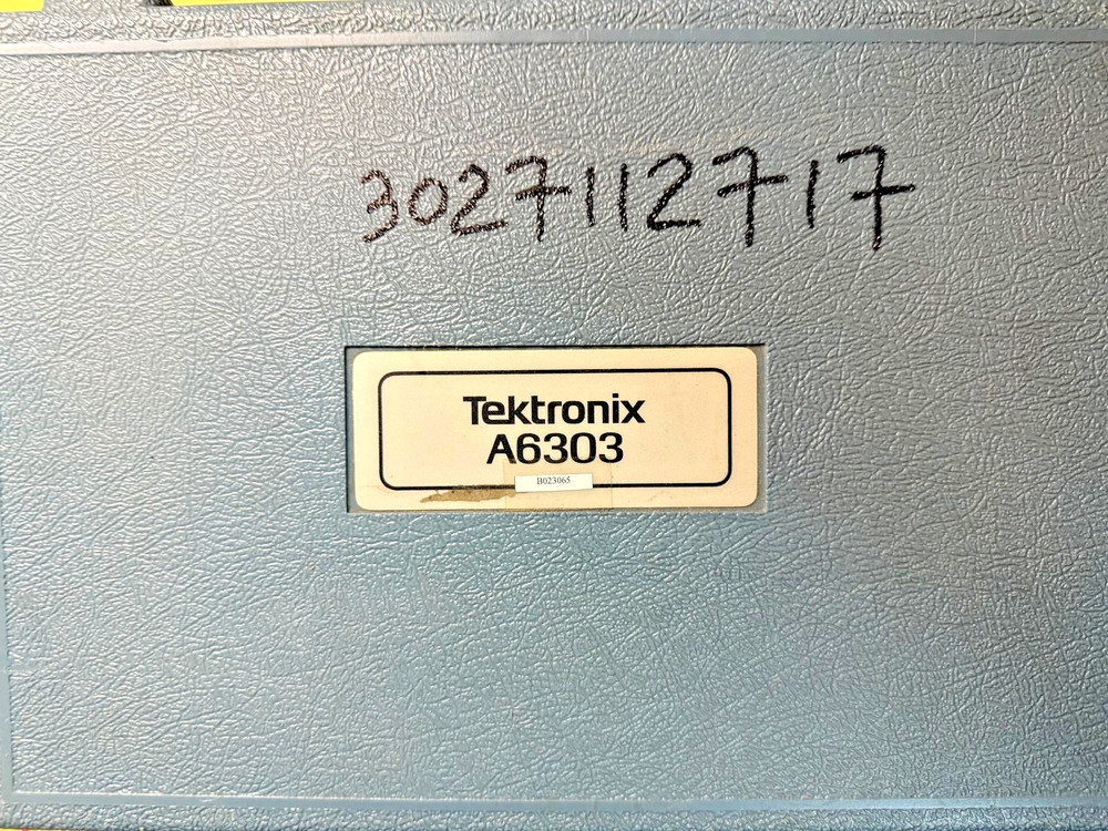TEKTRONIX A6303 100A CURRENT PROBE WITH CARRY CASE