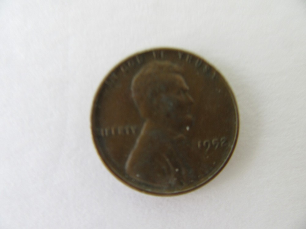 1952-P Lincoln Wheat Cent-Minor Error Weak "T" In Trust