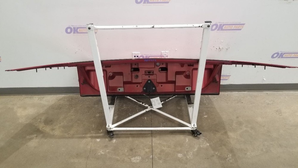 05 CADILLAC XLR REAR TRUNK HATCH DECKLID ASSEMBLY RED