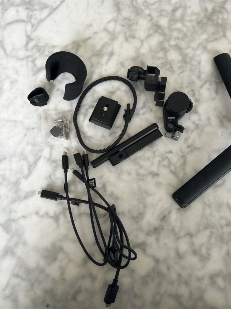 DJI RS 2 Gimbal Stabilizer Pro Combo