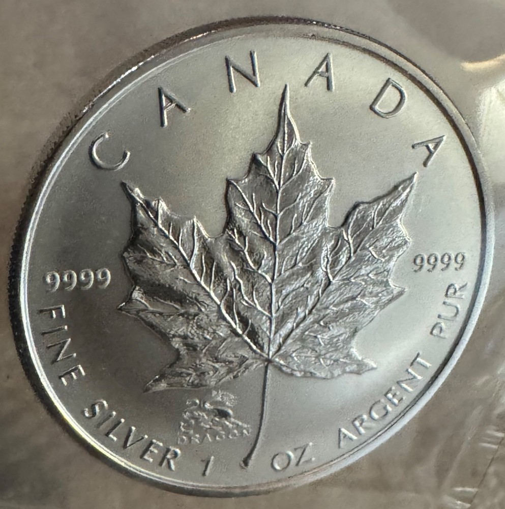 $5 maple leaf Elizabet II 2000 .9999 silver