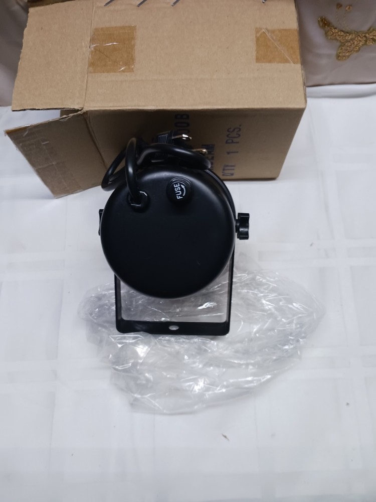 CE Pinbeam Light Fixture With Bulb
