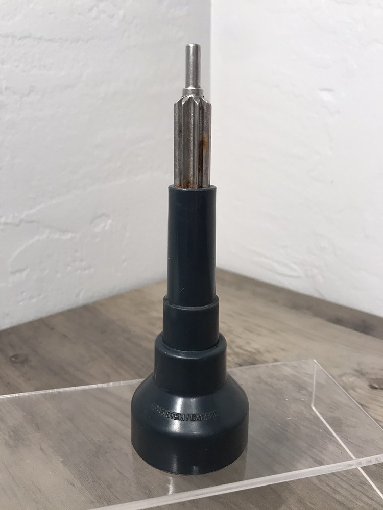 Cuisinart FP-13 Elemental 13 Cup Food Processor Disc Blade Stem OEM Replacement