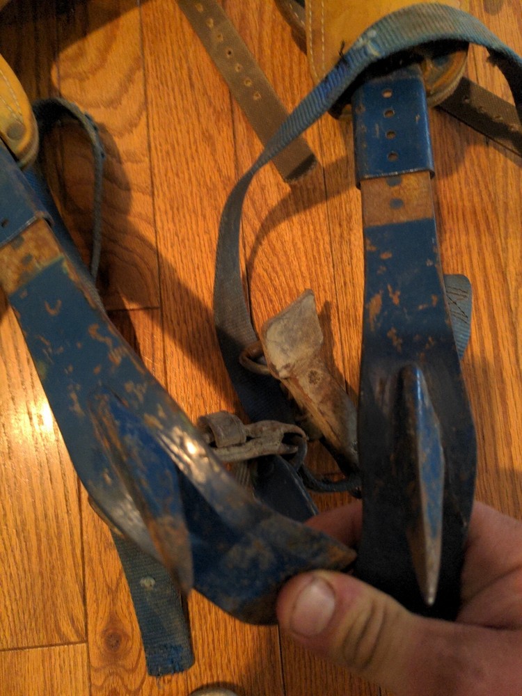 Bashlin 140-DS Climbing Gaffs Spikes Pole Tree with accessories