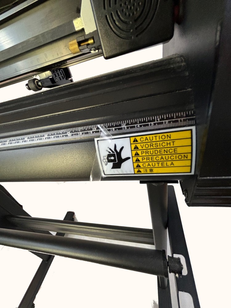 KI-720 Vinyl/Plotter Cutting Machine Never Used