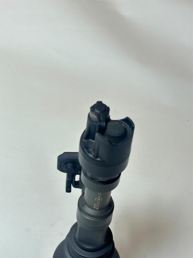 Surefire M982 Flashlight & Quick Release Picatinny Rail Mount WeaponLight