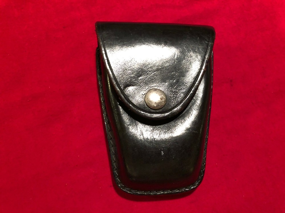 Dutyman Cuff Pouch