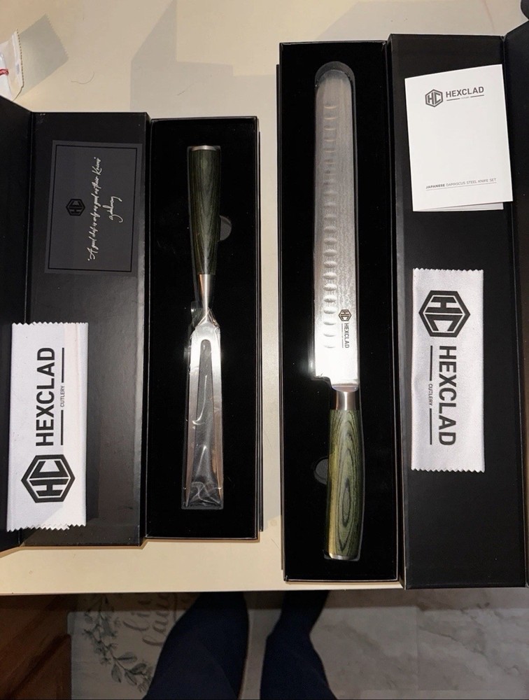 HexClad 10” Carving Knife & 6” Carving Fork Damascus Set.