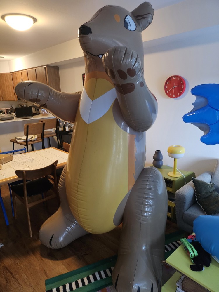IW Inflatable World Bear Shiny