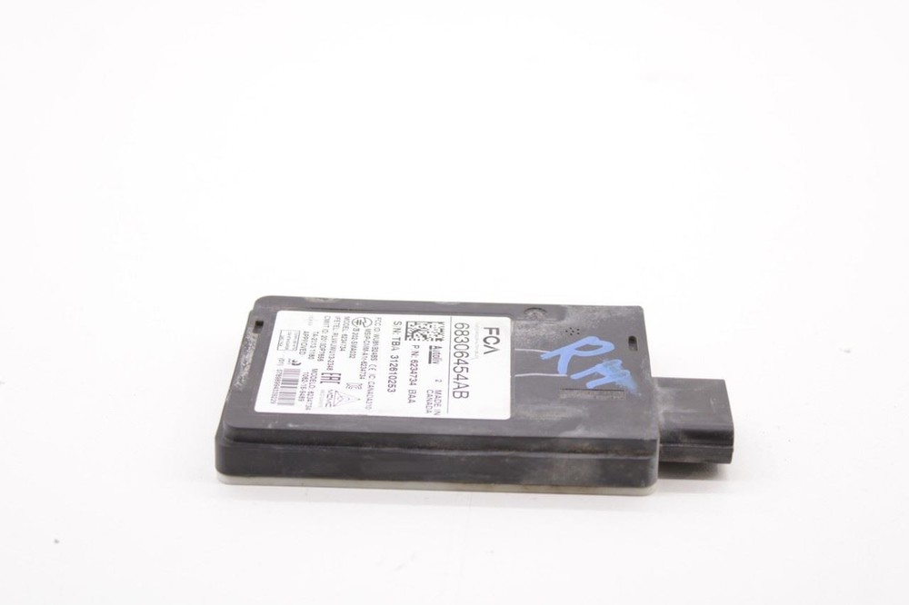 17-2024 Chrysler Pacifica Limited Right Blind Spot Detection Radar Sensor Module