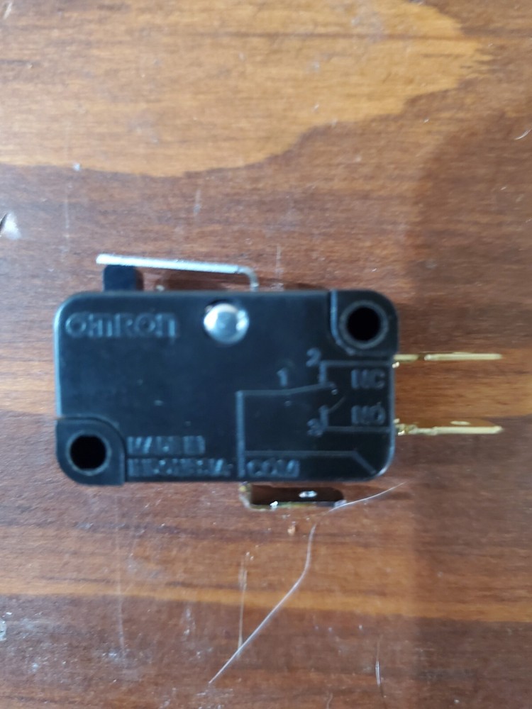 OMRON V-10G5-1C24-K MICRO SWITCH, ROLLER LEVER