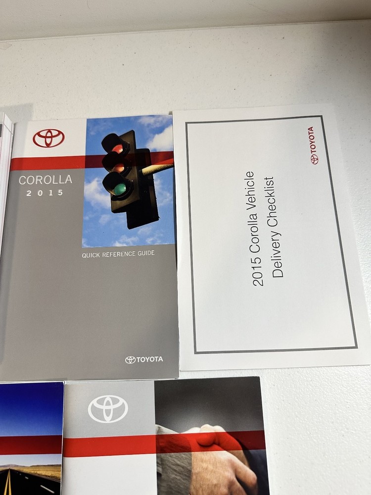 2015 Toyota Corolla Owner's Manual Set