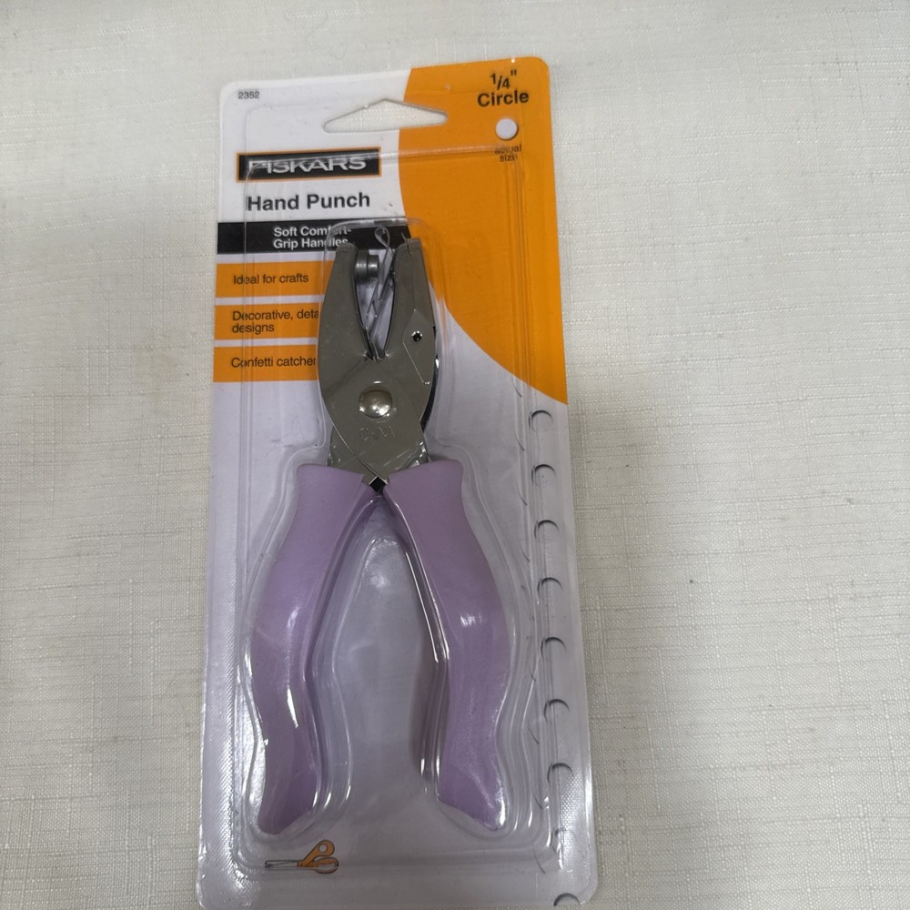 Fiskars /4" CIRCLE Hand Punch PURPLE