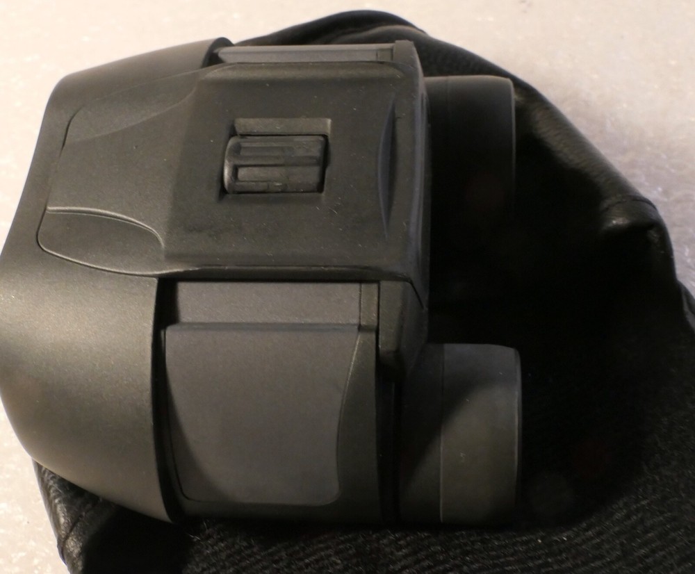 REI 10X25 BINOCULARS