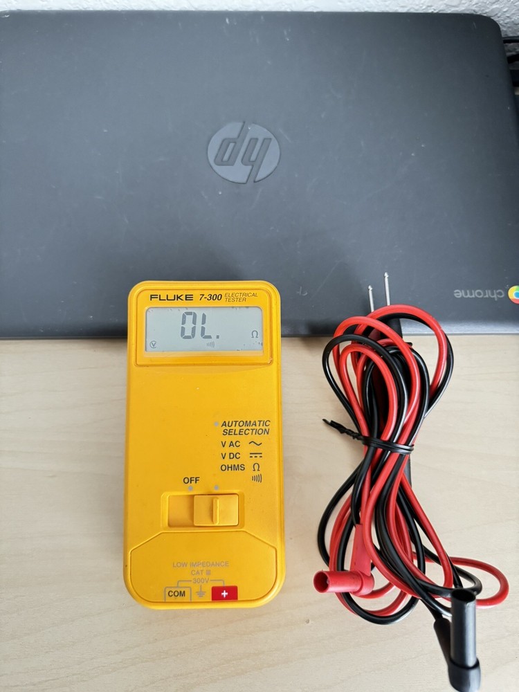 Fluke 7-300 Electrical Tester W / Leads  (FREE SHIPPING) - SHIPS FAST