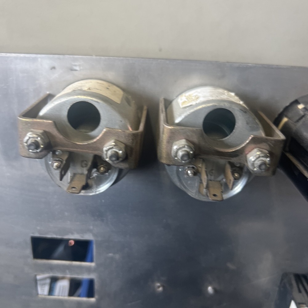 Freightliner CENTURY SWITCH PANEL and gauges