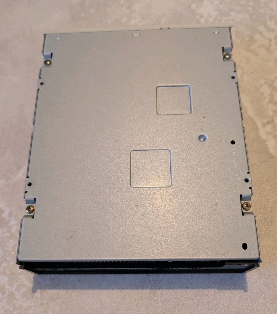 Apple Hitachi GD‑3000 6× DVD‑ROM IDE Internal Drive