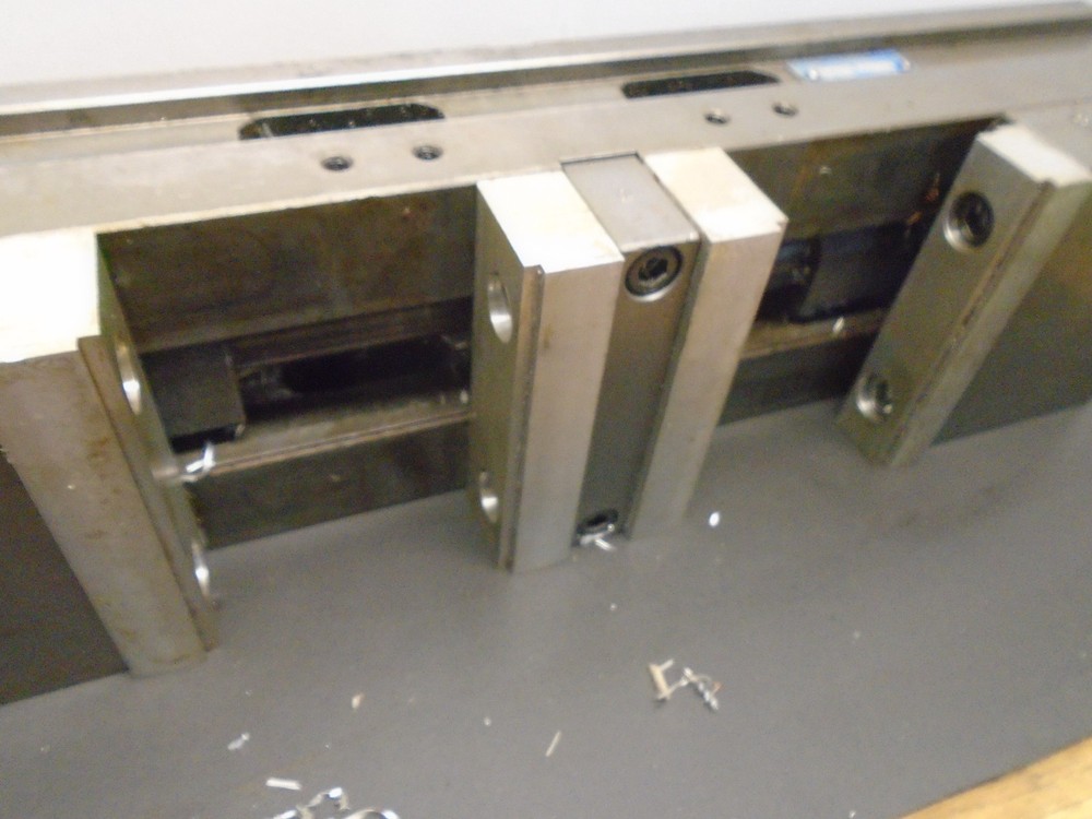 Kurt DL400C Double Lock 4” Machine Vise