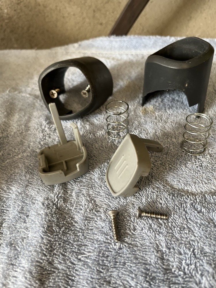 UPPAbaby Vista Before 2015 Stroller Front Wheel Lock Button Caps Springs