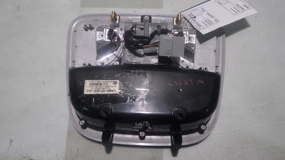 19 JEEP CHEROKEE Front Console roof