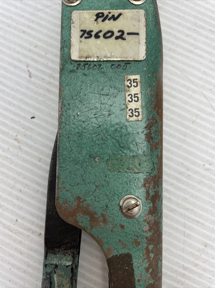 **PRE OWNED** BERG ELECTRONICS HT-49 HAND CRIMP TOOL