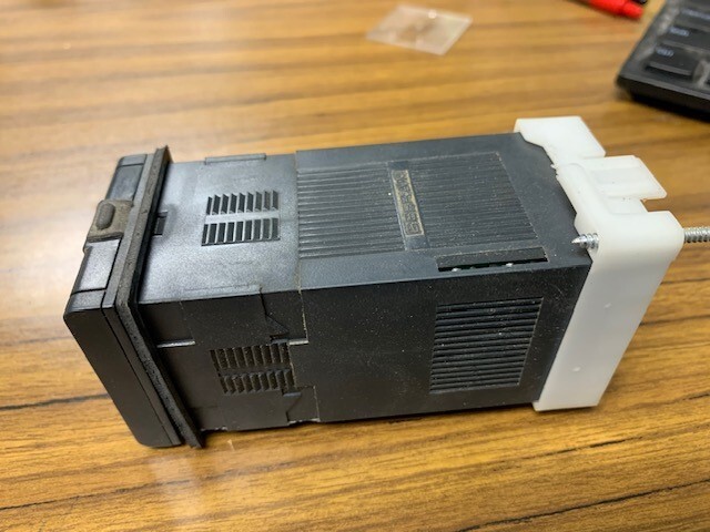 GEFRAN 500-R0-R0-1 TEMPERATURE CONTROLLER