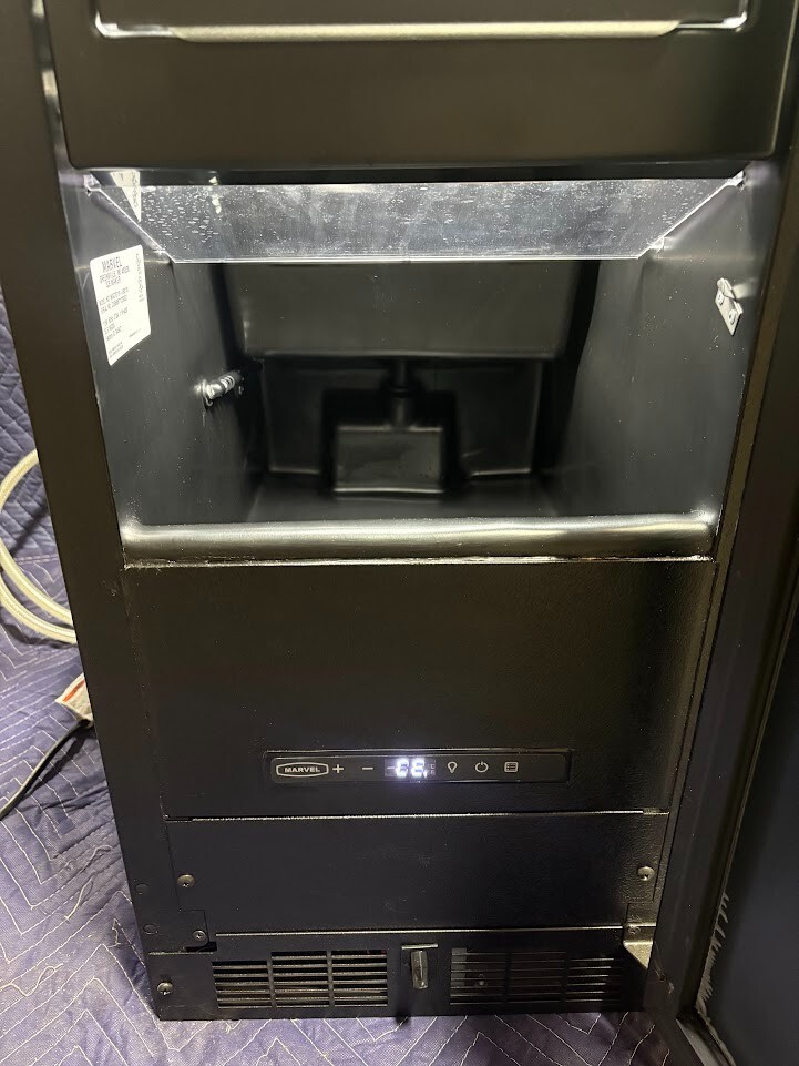 Marvel MACP215-IS01B 15" Panel-Ready Built-In 39lbs Undercounter Ice Maker *READ