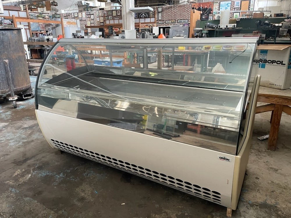 24 pan gelato display case