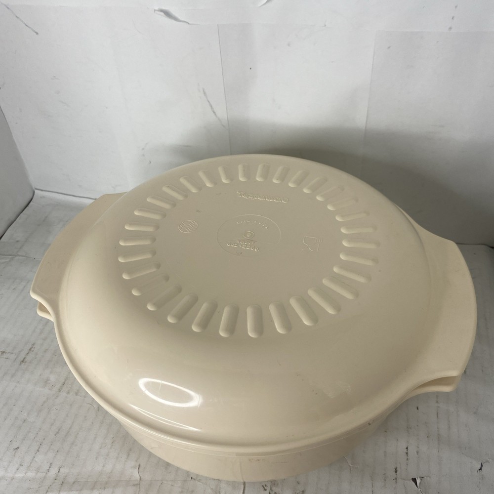 Tupperware 3 Pcs Microwave Cookware 2194A 2210A Lid 2193A Stackable Round Almond