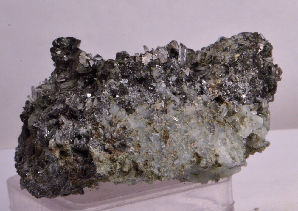 #8549 Sphalerite, Quartz - Bulgaria