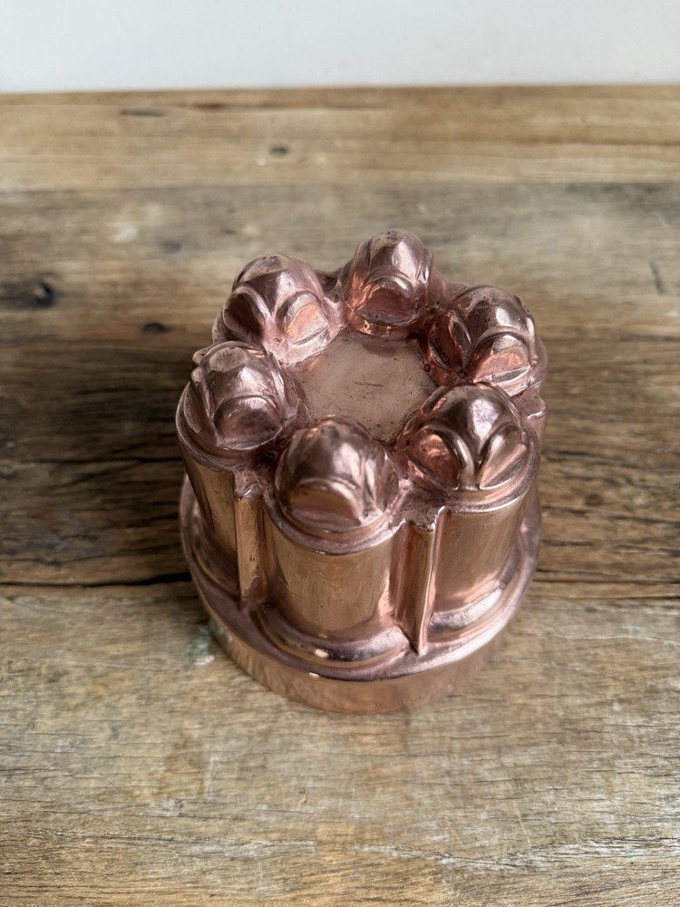 HARRODS Stamped Copper Mold
