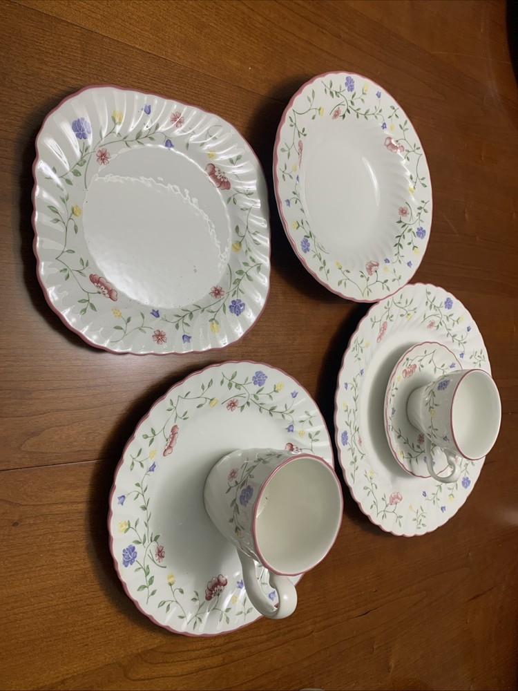 Johnson Bros Summer Chintz Place Setting 7 Pieces