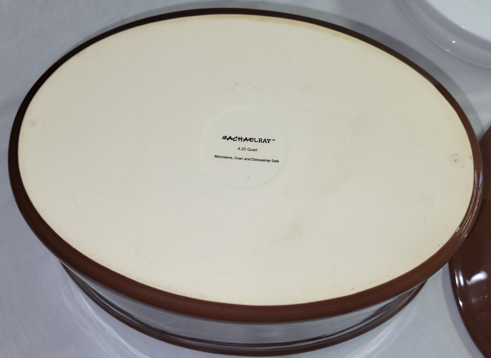 Rachael Ray Covered Baker 4.25 Quart Brown Ceramic Oven Safe Handle Casserole