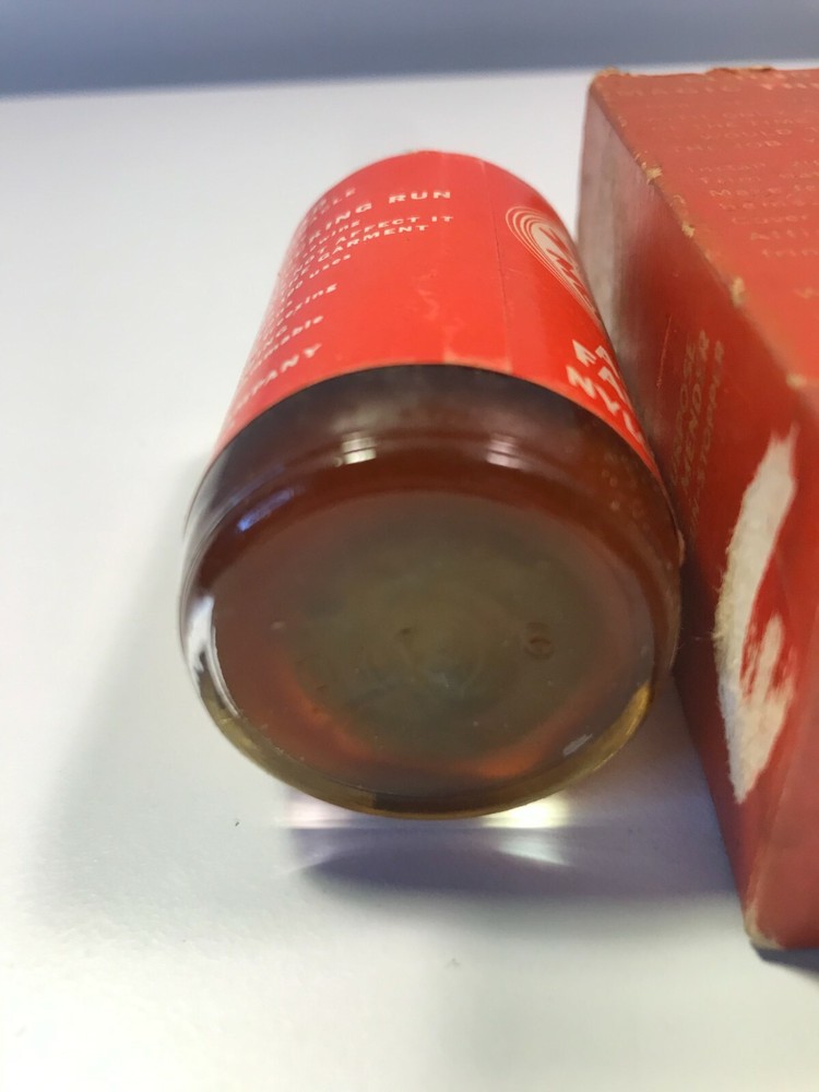 VINTAGE Magic Thread Mending Miracle Vintage Advertising BOTTLE