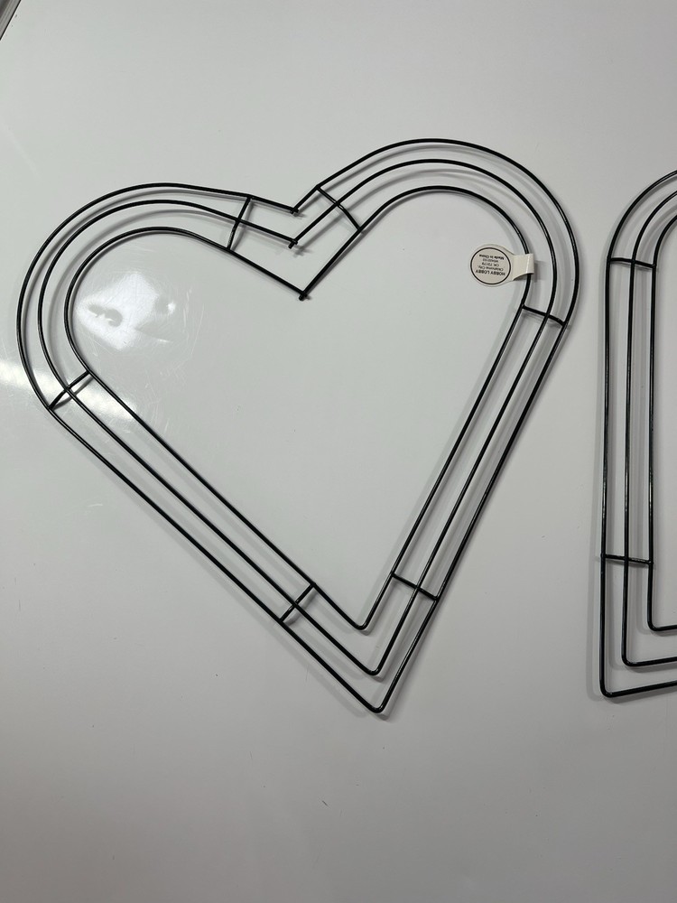 2 New Wreath Frame Decor Rust-proof Heart Shaped Wire Wreath Forms Lightweight