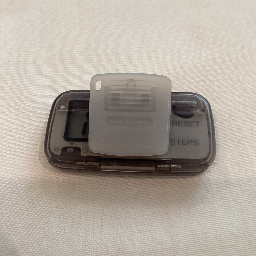 OMRON HJ-002 Step Pedometer - BRAND NEW