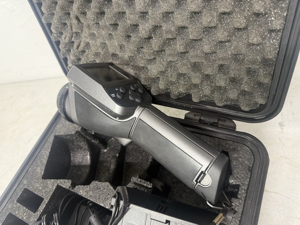 FLIR E65 Thermal Monocular Handheld Thermal Imaging Camera Great Working