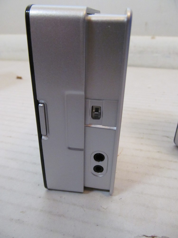 Xeos Micro Speakers Battery Powered Wired Connection, Silver