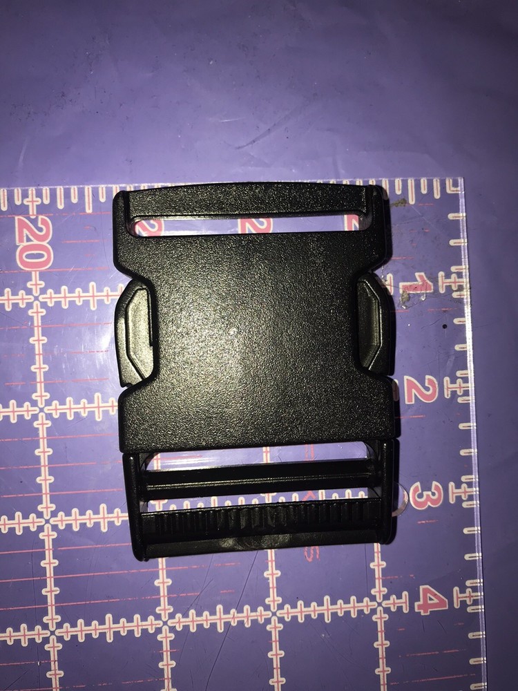 Large, 2” plastic heavy duty, quick connect/release buckle. 2 buckles per pack.