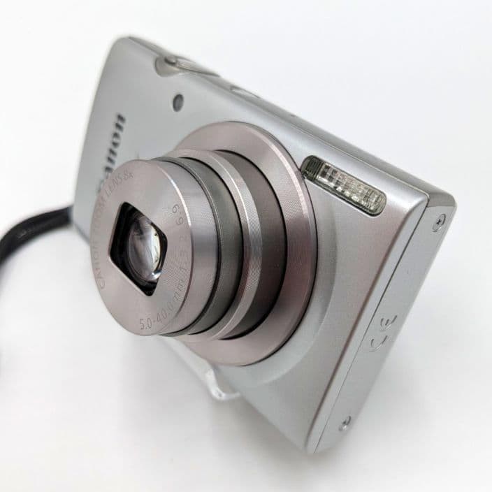 Canon IXY 200 Compact Digital Camera Excellent Condition Silver