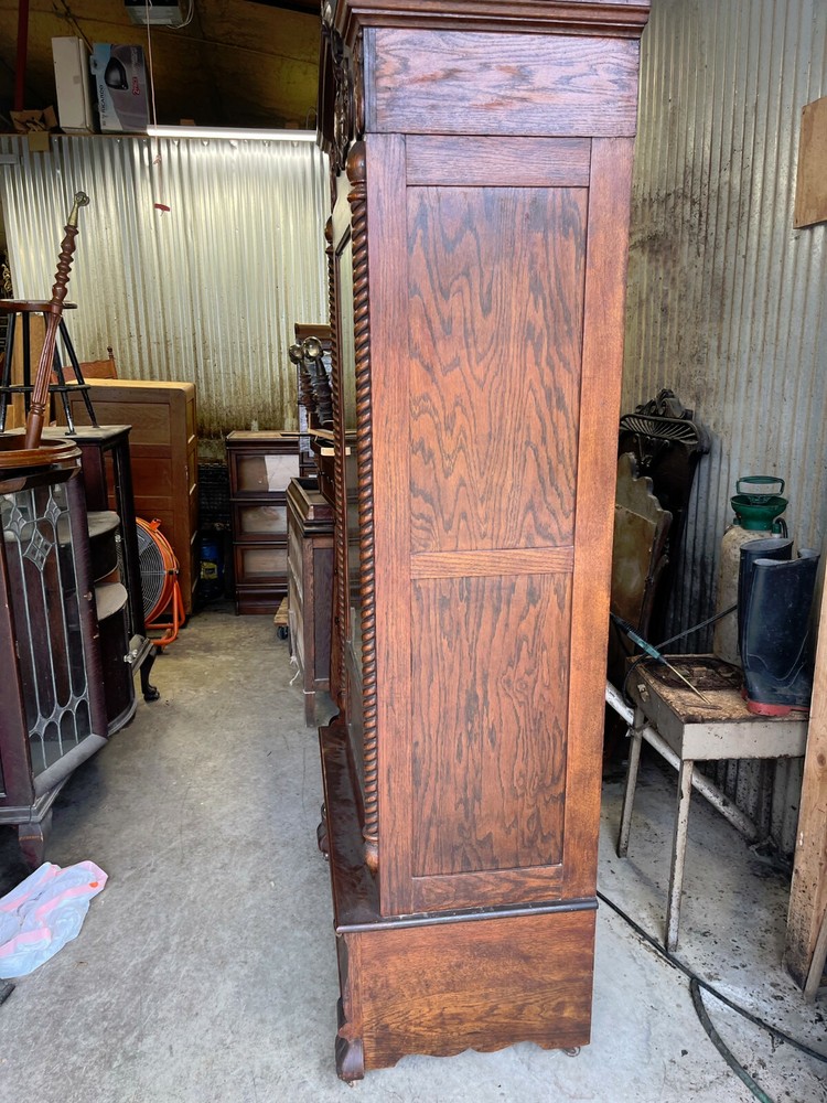 Oak Single Door Wardrobe