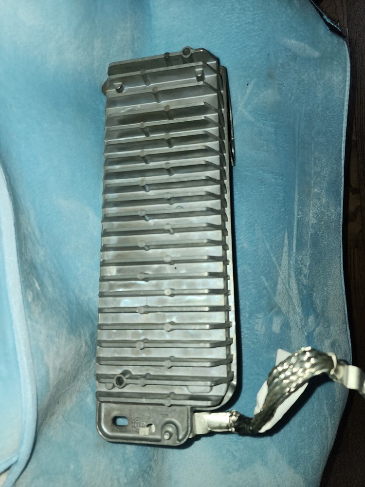 2021-2023 TESLA MODEL S PLAID BATTERY CONTROLLER ASSEMBLY 1588205-03-B OEM