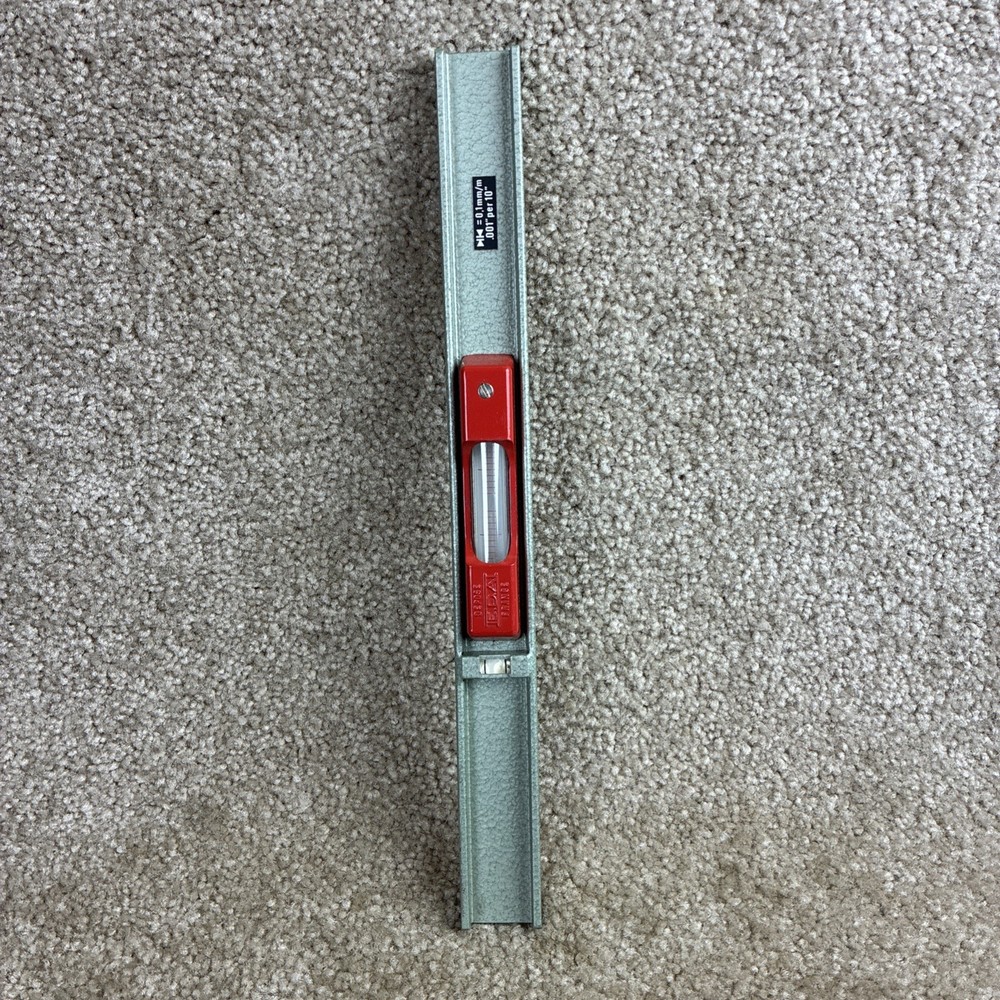 E.D.A. Precise Machinist Level Nice Condition